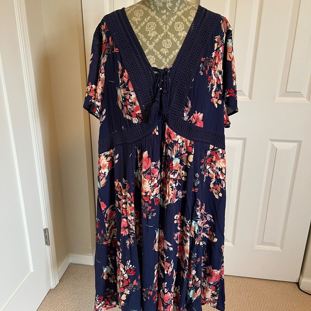 Blue Torrid Blue Floral Dress with Lace Accent (Size 3X)